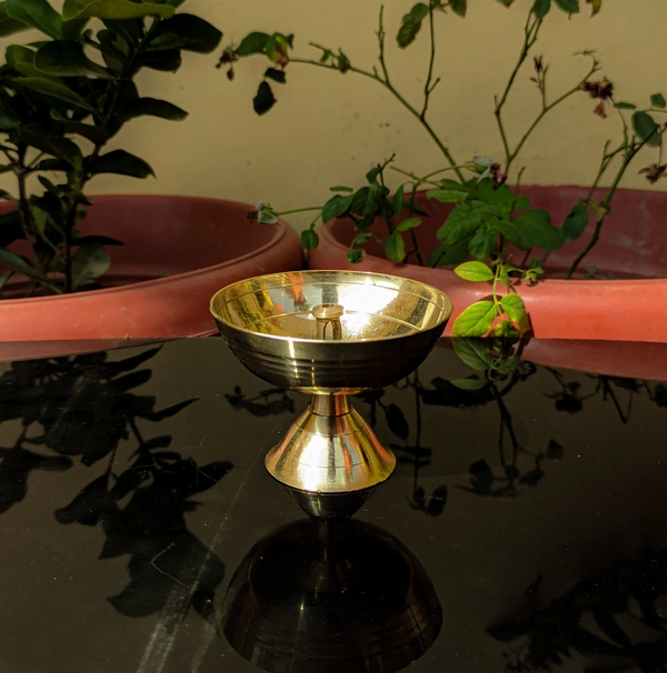VIKRAM METAL   Brass Pyali deepak  - 00 NO., GOLDEN