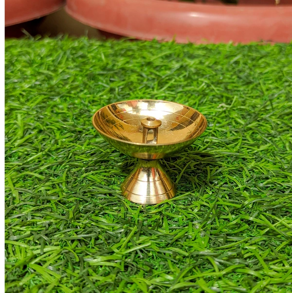 VIKRAM METAL  Brass mini  Pooja Thali Set - 8 INCH, GOLDEN