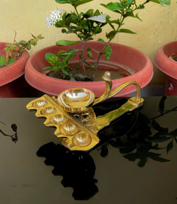 VIKRAM METAL  Brass Panch Aarti  - 8*3 INCH, GOLDEN