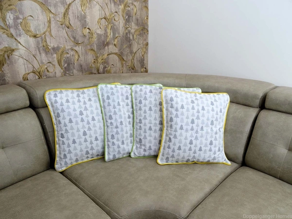 Doppelganger Homes 4 pcs Designer Cushion cover Set