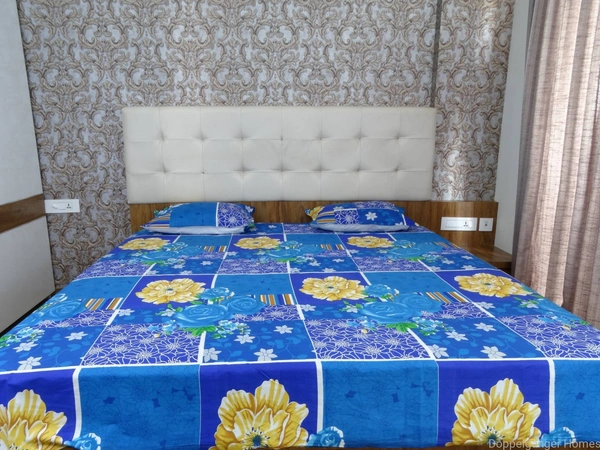 Doppelganger Homes Blue flowers Double Bed Sheet