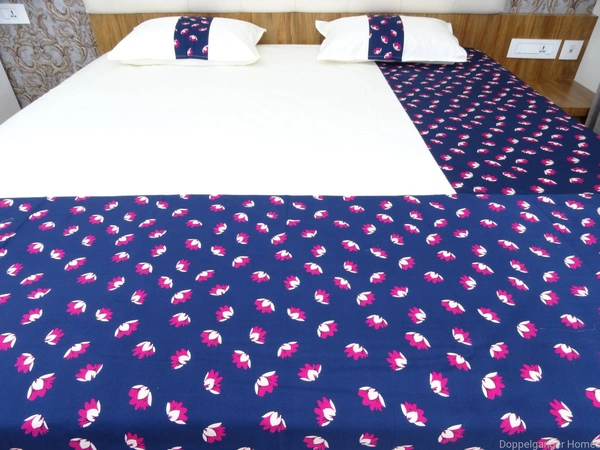 Doppelganger Homes Floral edge Designer Double Bed Sheet