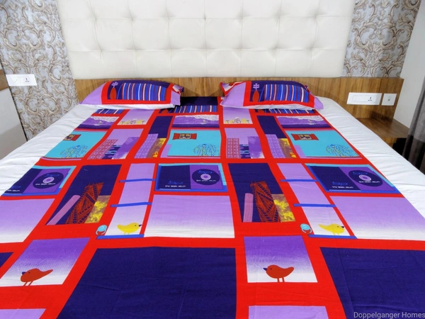 Doppelganger Homes "Bird on Window Ledge" Double Bed sheet