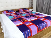 Doppelganger Homes "Bird on Window Ledge" Double Bed sheet