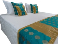 Doppelganger Homes Golden Circle Brocade Silk Bed Runner Set