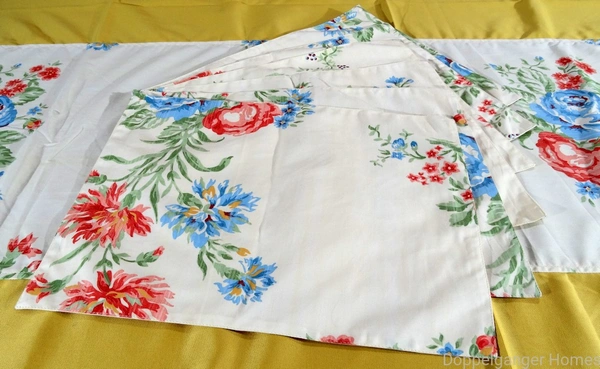 Doppelganger Homes 6 Seater Cotton Table Cover Set (7 PCS)-1