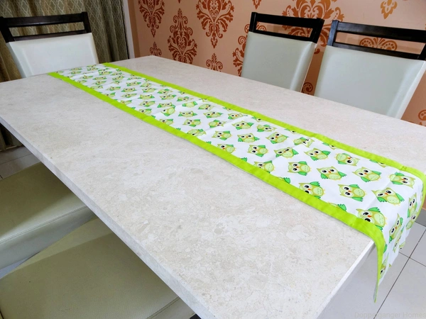 Doppelganger Homes "Little Birdie" Cotton Table Runner