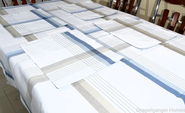 Doppelganger Homes 6 Seater Checks Printed Table Cover Set (7 PCS)