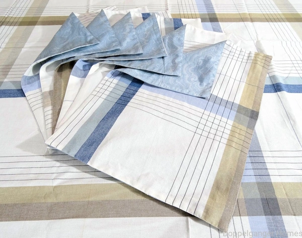 Doppelganger Homes 6 Seater Checks Printed Table Cover Set (7 PCS)