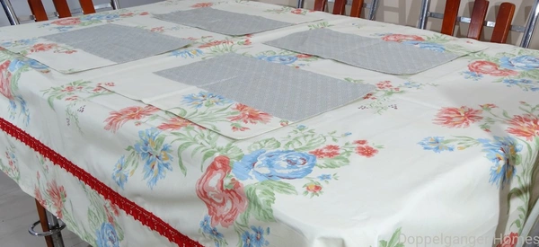 Doppelganger Homes 6 Seater Cotton Table Cover Set (7 PCS)-2