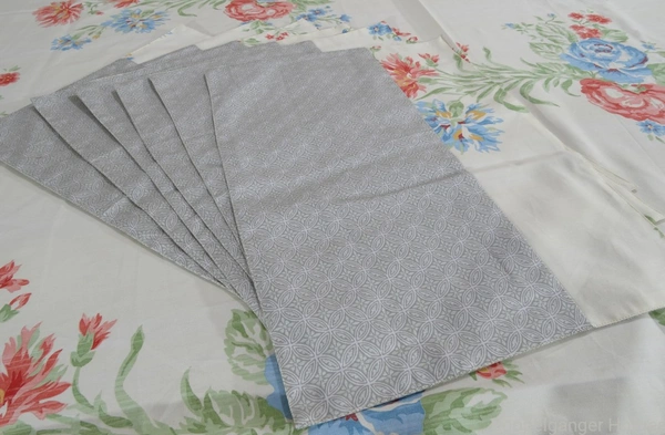 Doppelganger Homes 6 Seater Cotton Table Cover Set (7 PCS)-2