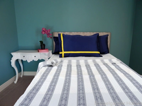 Doppelganger Homes Single Bed Throw-11
