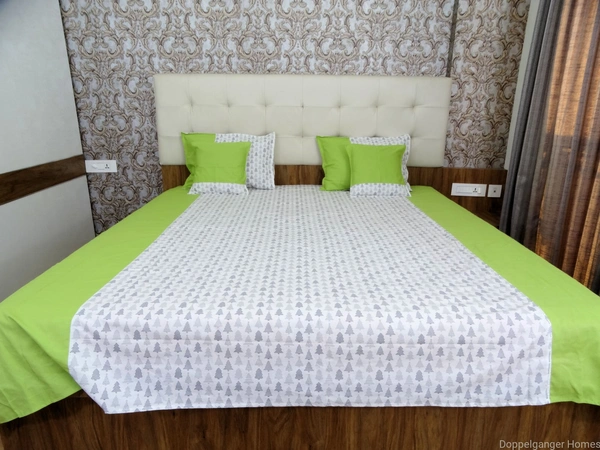 Doppelganger Homes Green Christmas tree Double Bed Sheet-88