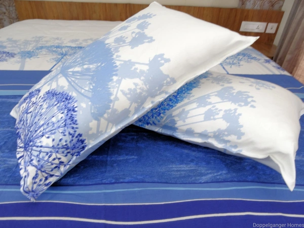 Doppelganger Homes Floral cotton Double Bed Sheet-111
