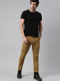 Roadster Regular Fit Men Brown Trousers - Brown, 28 30 32 34