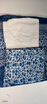Beautiful 🥰 Outfit In Three Piece Suit - M, Blue