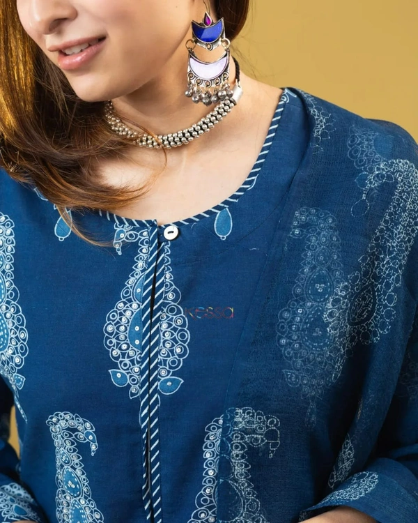 BLUE PROCEEN PRINT DESIGN KURTIES WITH PLAZZO AND DUPATTA SET - XXL