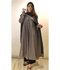 👗👗 NEW LAUNCH👗👗 BEAUTIFUL HEAVY Reyon ANARKALI KURTI WITH PANT MAL MAL DUPATTA - XL