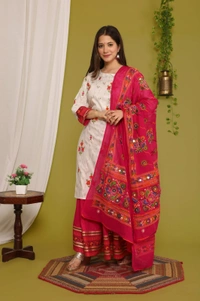 Simple look kurti Skirt with dupatta - M