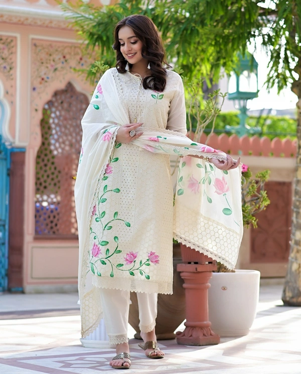 Beautiful Pure cotton cutwork Hand printed brush 🖌️ With Cotton pant and Full Printed Croatia Lace work 3 piece set * - L