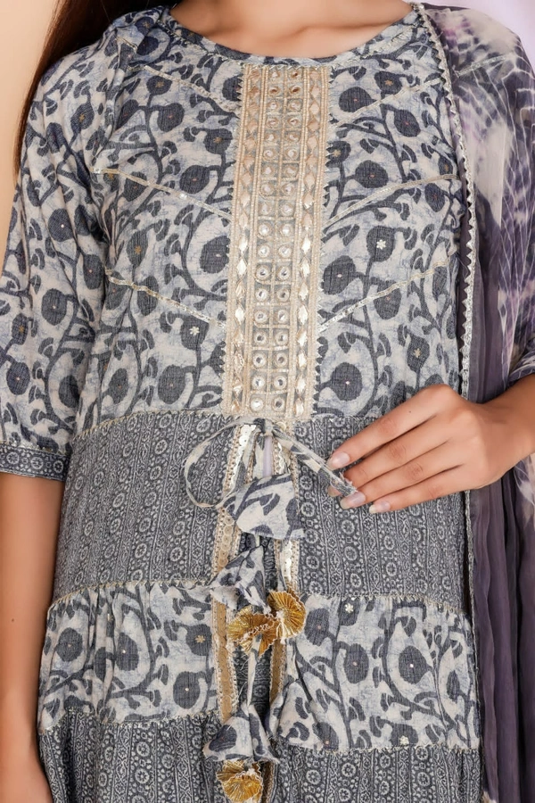 👗Front Side Cut Pattern Kurti With Sharara And Dupatta - XXL, Grey