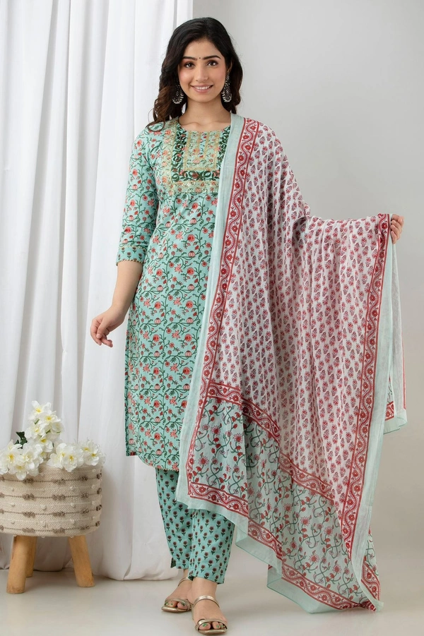 👗Cotton Kurta paired with Pant n beautiful' Duppata... - XXXL, Green