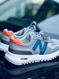 Shoe