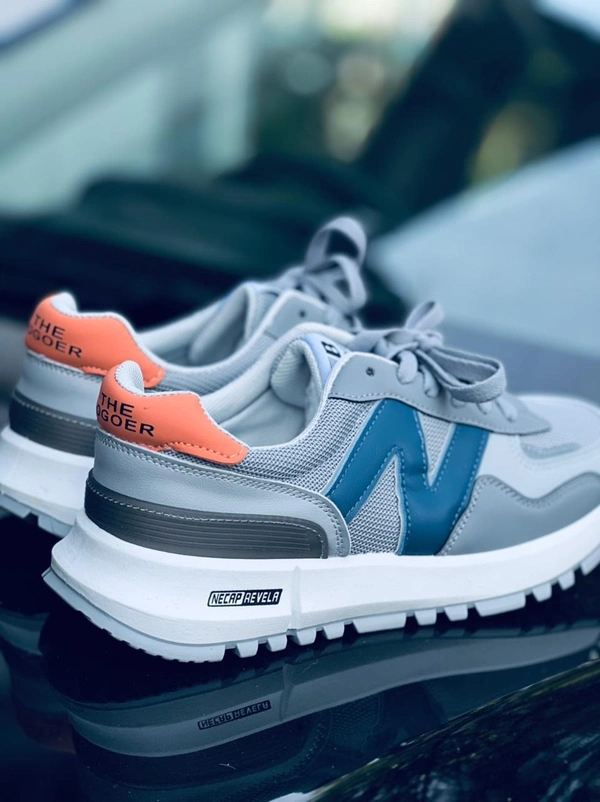 Shoe