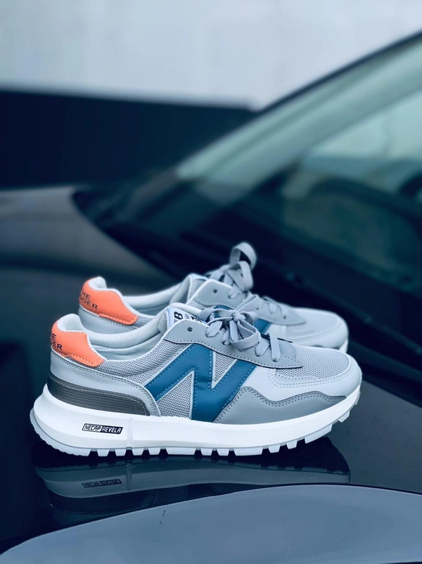 Shoe
