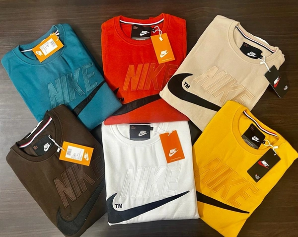 Nike  - M