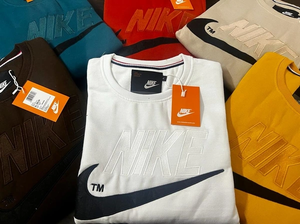 Nike  - M
