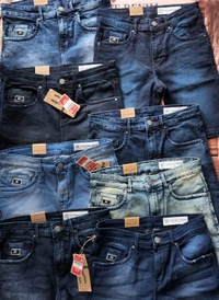 DISTANCE DENIM  - 32