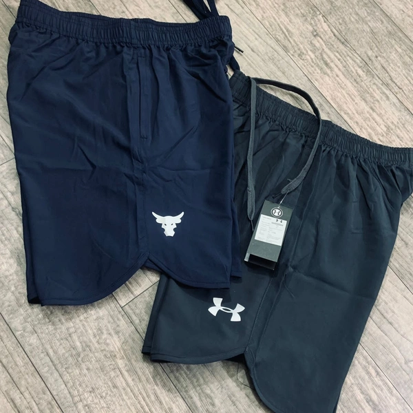 UNDER ARMOUR SHORTS  - 34