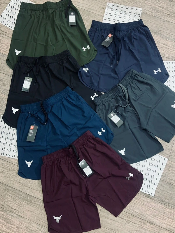 UNDER ARMOUR SHORTS  - 34