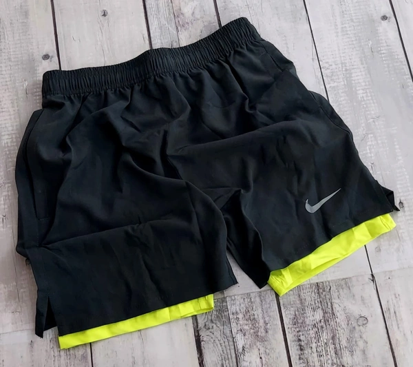 NIKE  - 30