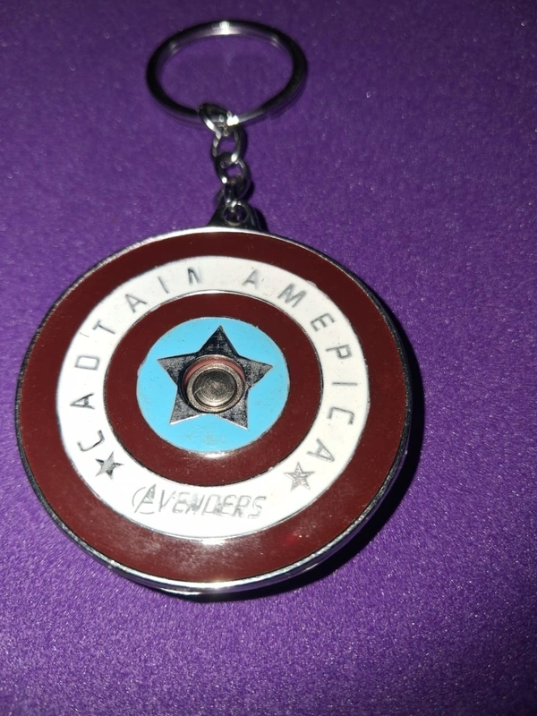 Captain America Shield keychain. Pack of 1