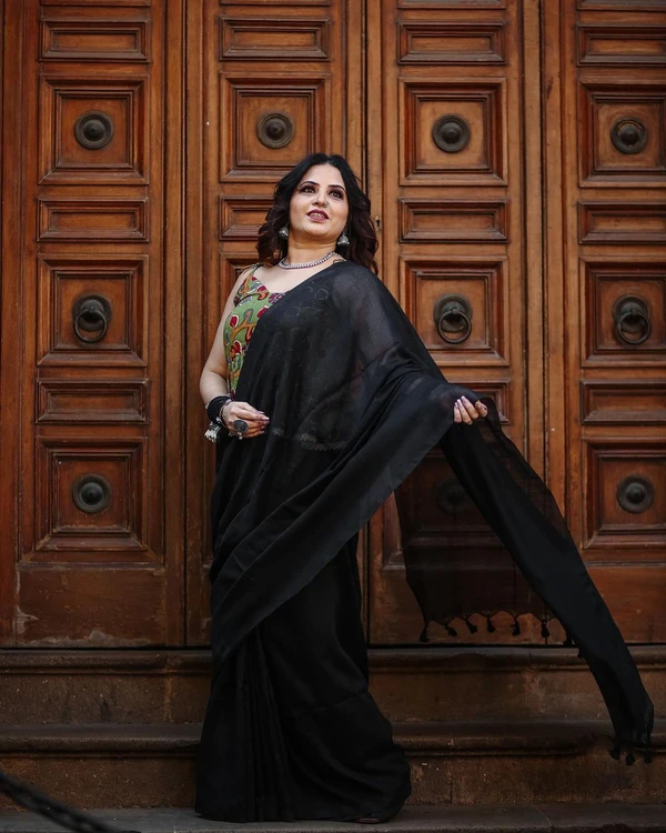 RangDhaaga Black Khadi Saree - Free, Black