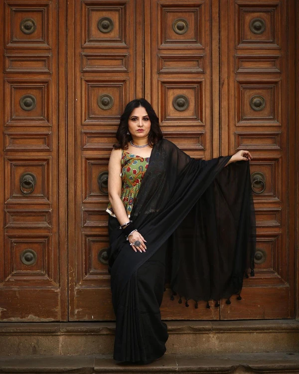 RangDhaaga Black Khadi Saree - Free, Black