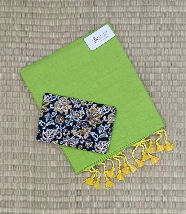 RangDhaaga Parrot Green Handloom Cotton Saree With Designer Blouse