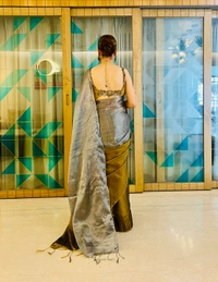 RangDhaaga Golden With Silver Raga Tissue Saree
