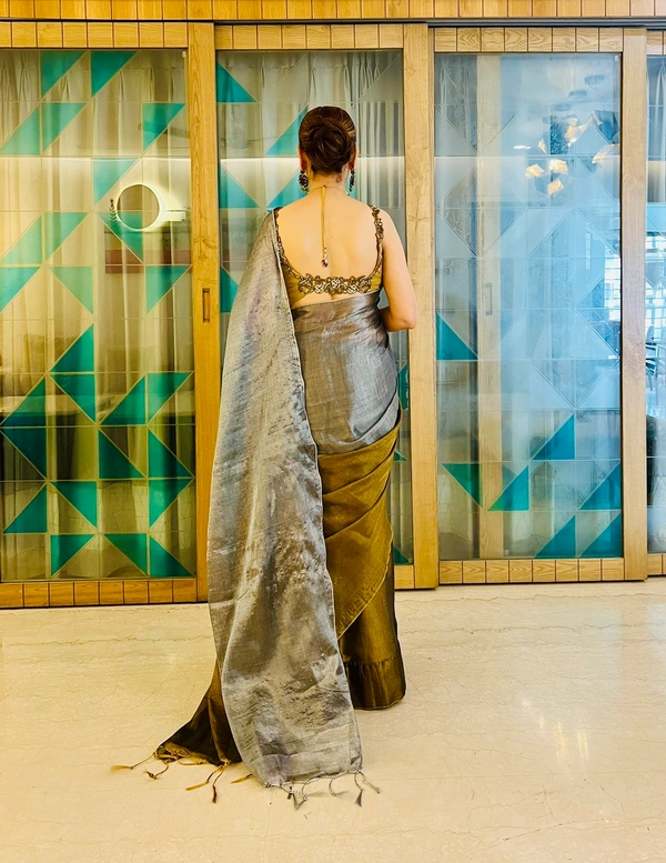 RangDhaaga Golden With Silver Raga Tissue Saree