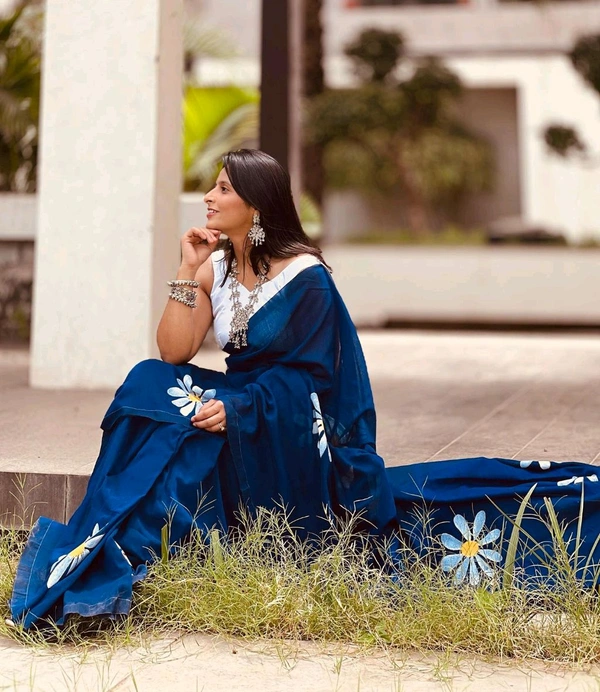 Rangdhaaga  Navy Blue Floral Hand Painted Saree