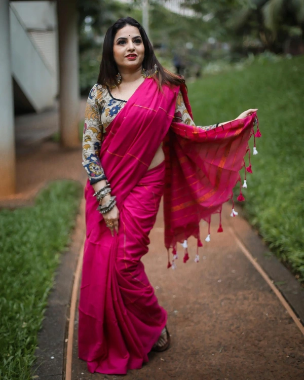 Rangdhaaga  Pink Khesh Cotton Saree