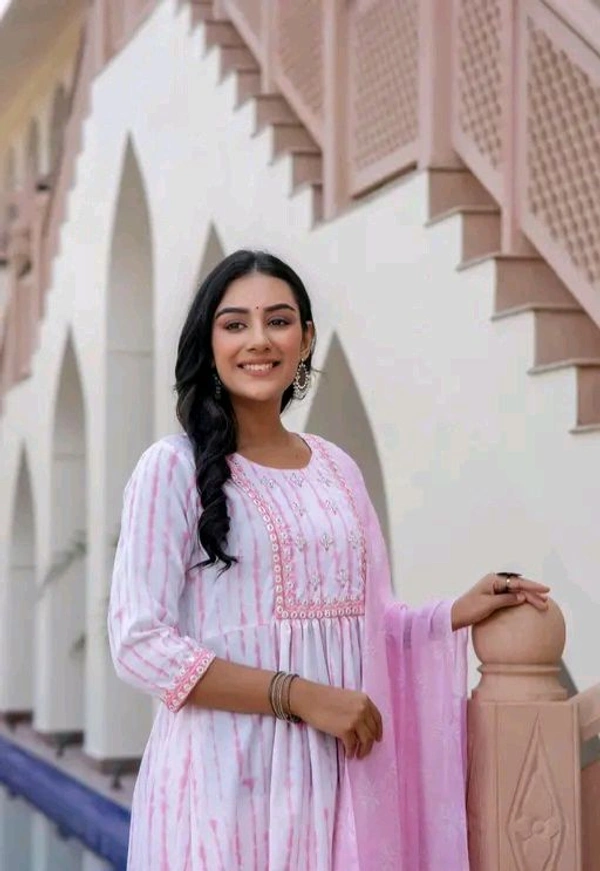 Anarkali Kurta And Pant - White Pointer, S