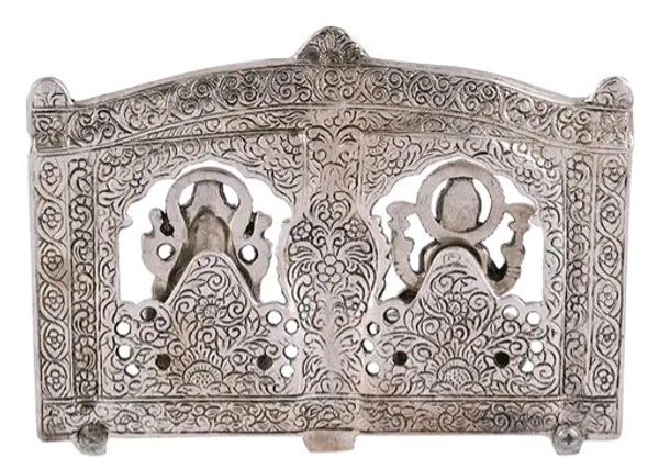 Idols And Figurine Silver