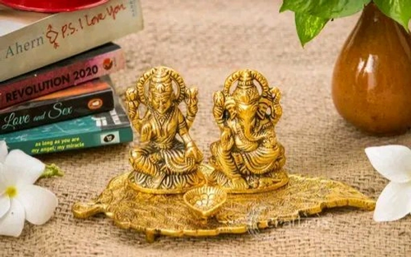 Idols And Figurine Golden
