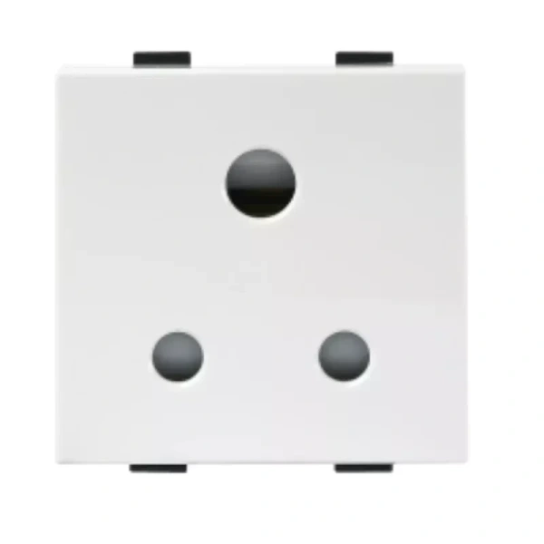 Great White GreatWhite 6A 3Pin Socket Myrah