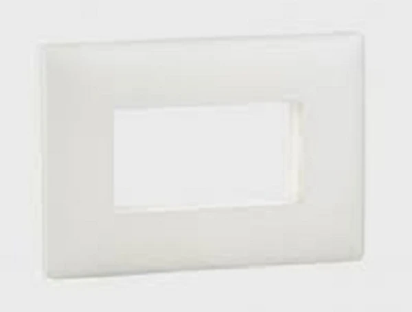 Legrand Mylinc Plate 3M- White