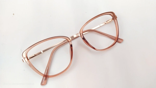 Cat Eye Gold Temple Frame  - Salomie
