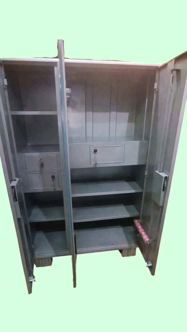 Steel Beeros - Thribble Door